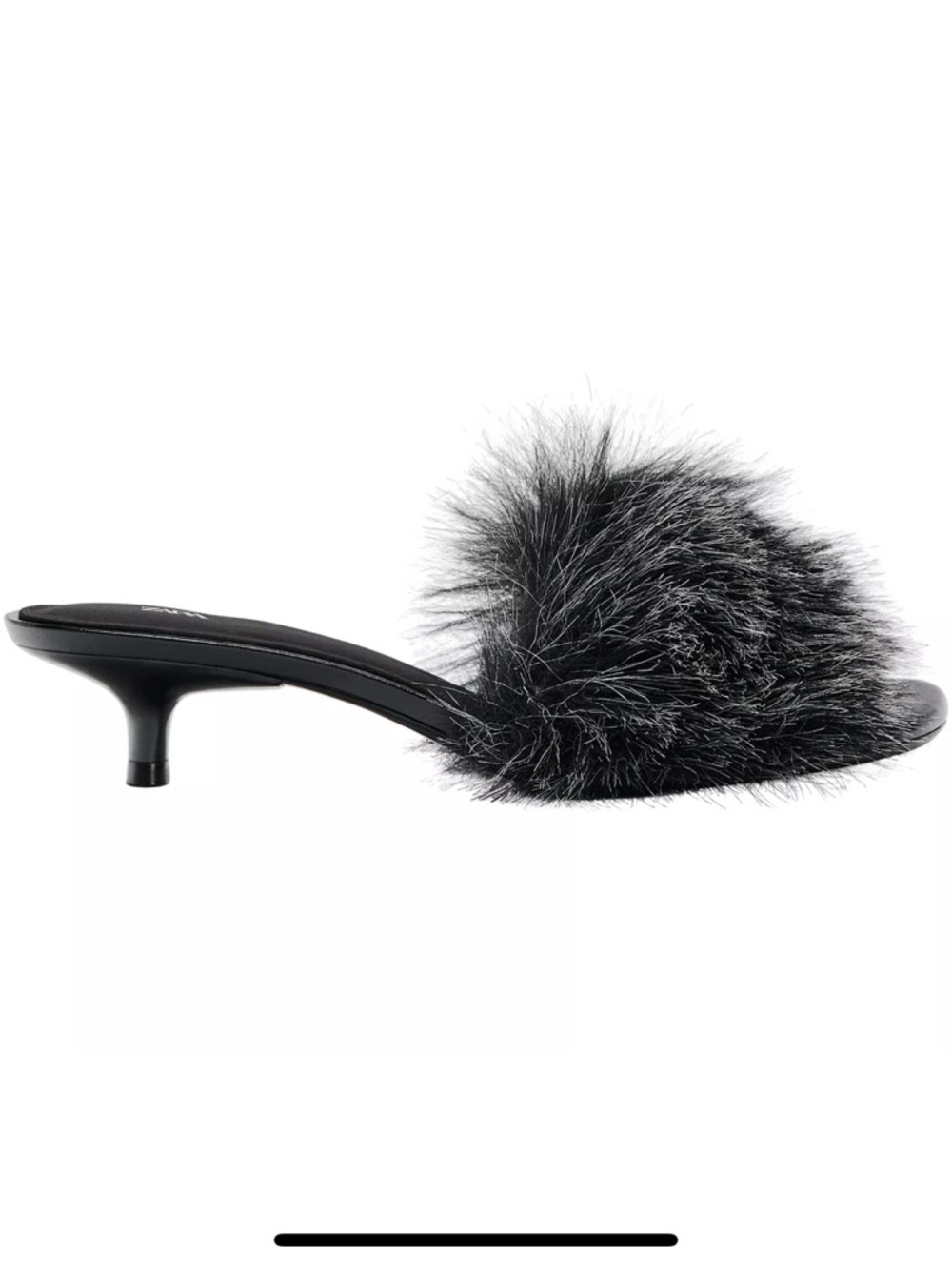 Zara
Faux Fur Sandals
